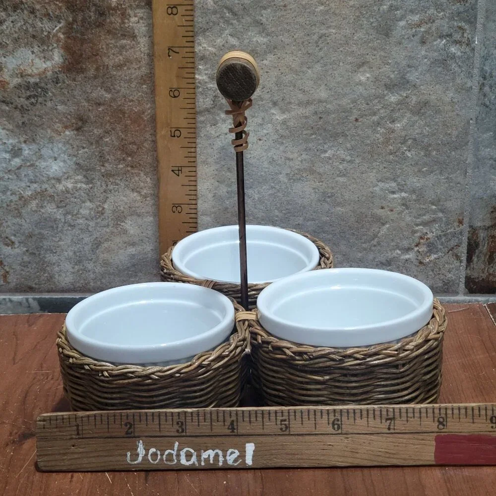 Woven Wicker Three Basket Condiment Sauce Basket 3 White Pier 1 Dipping Bowls
